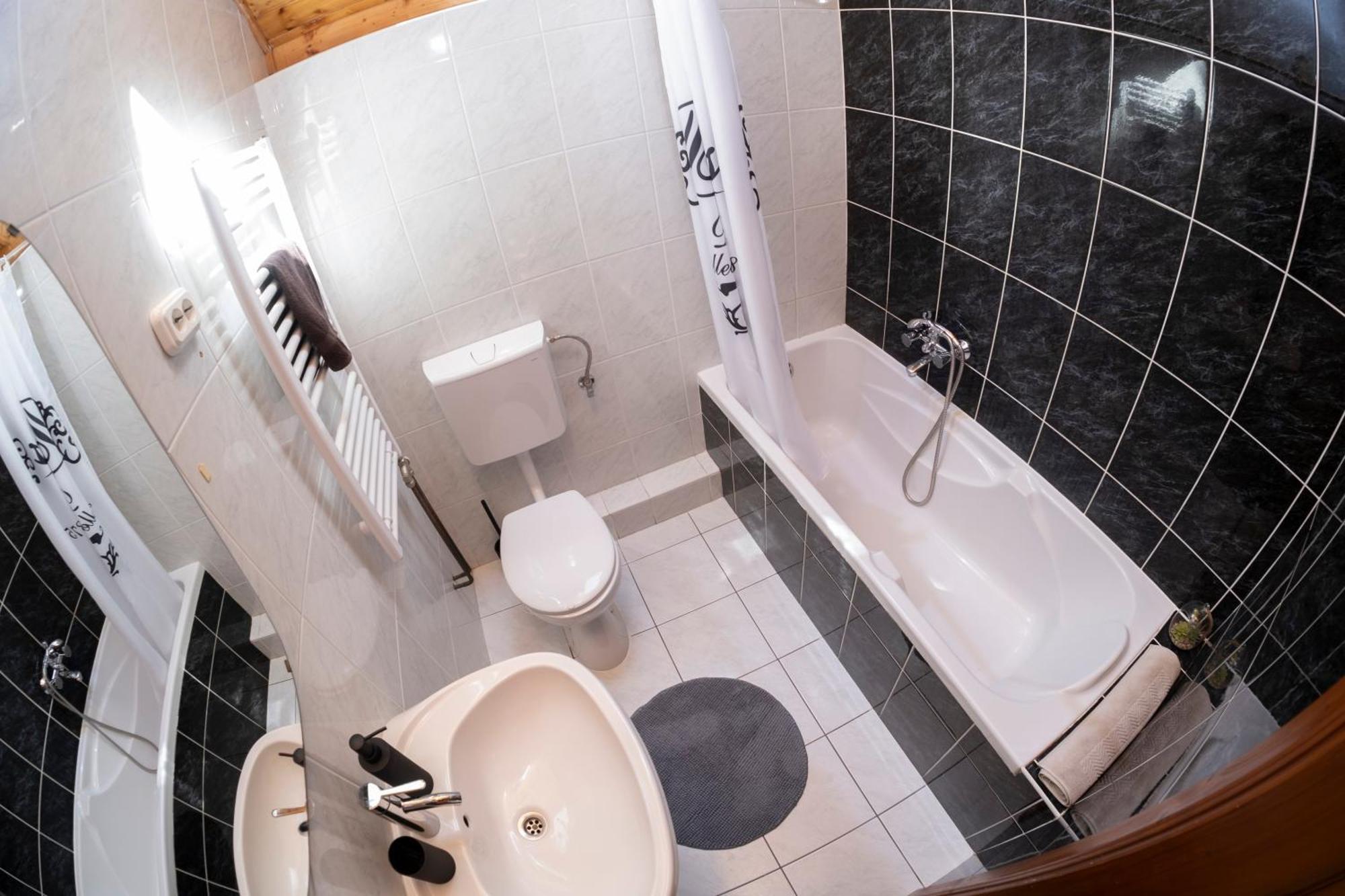Vicze Apartmanház Siófok Habitación foto